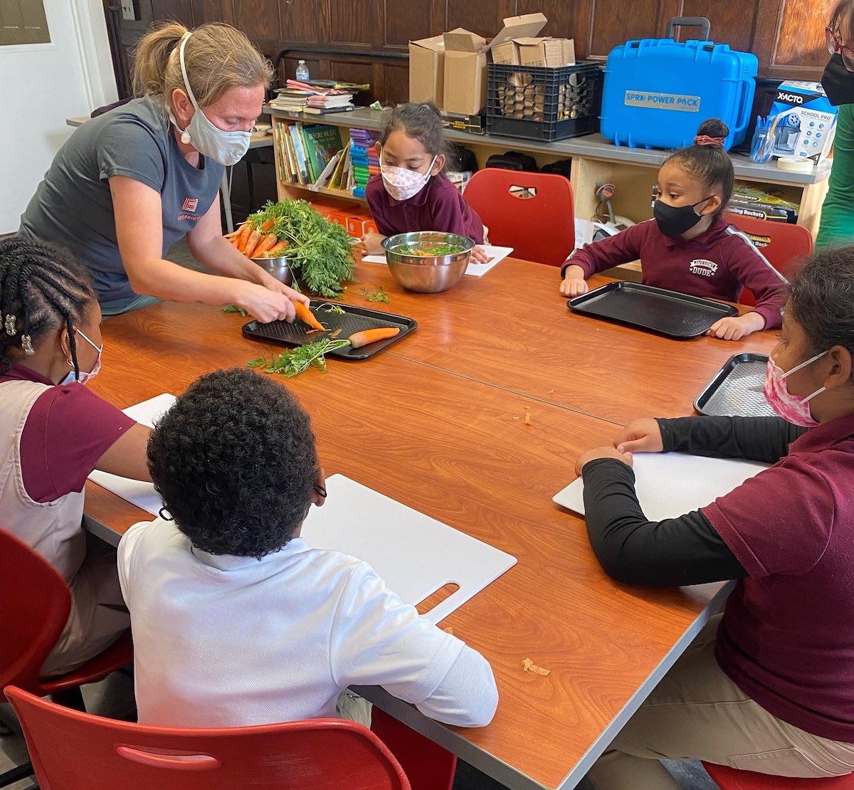 D.C. Elementary School Reverts to Virtual Learning Amid COVID Outbreak ...