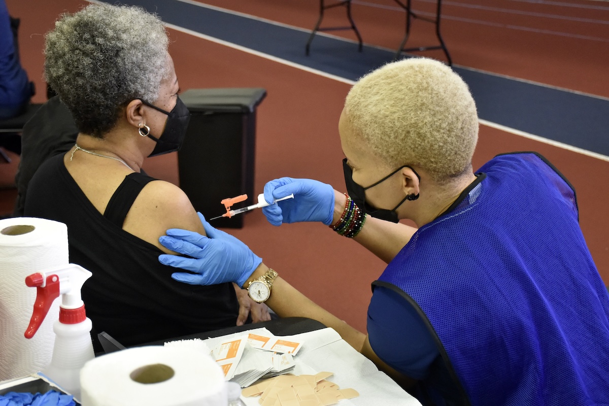 Flu, COVID-19, RSV: Vaccines recommended for holiday season