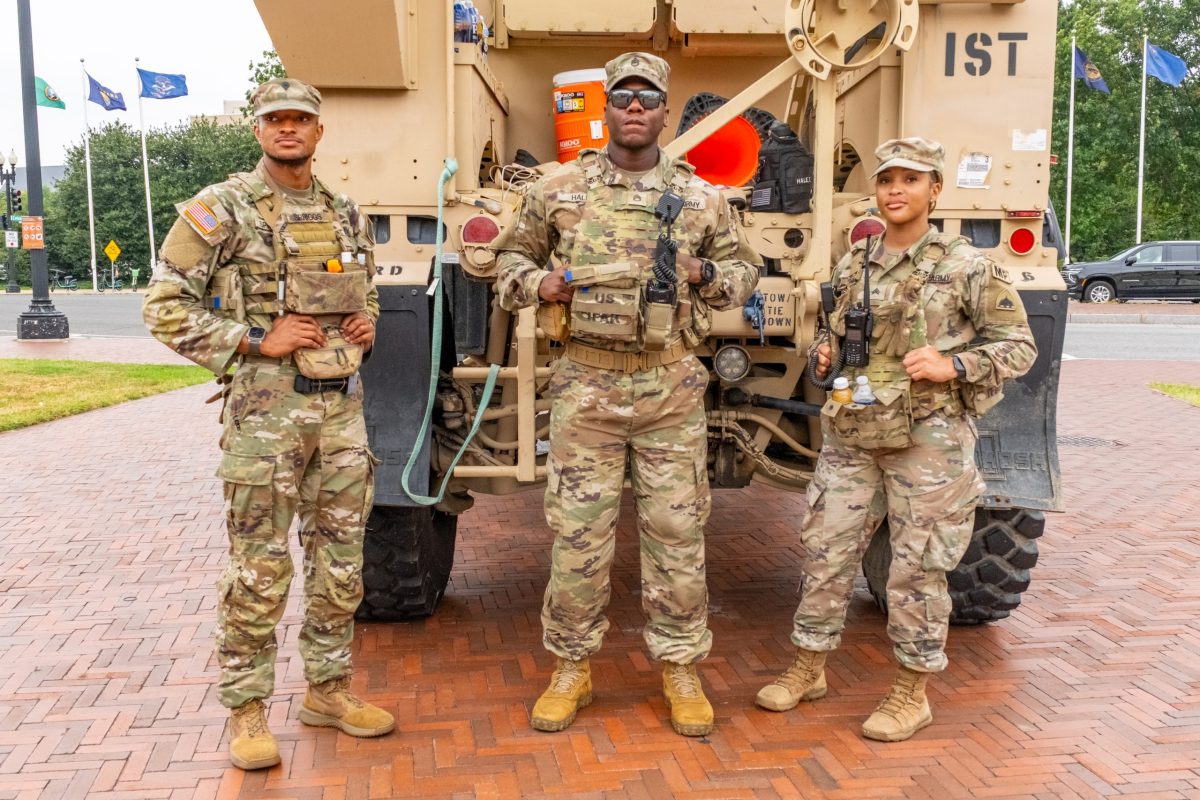 Trump Extends National Guard Deployment in D.C. Despite Low Crime and Local Objections