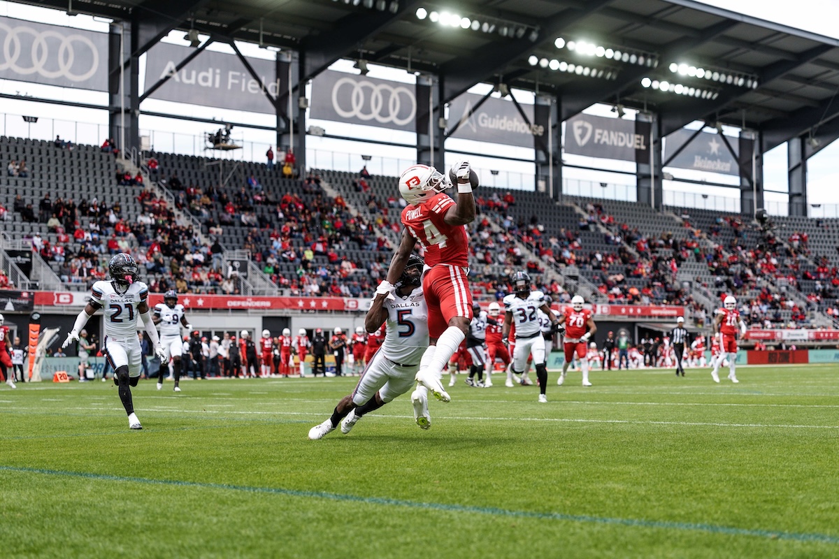 Defenders Cruise Past Renegades 24-6, Winning Sixth Straight of the Season