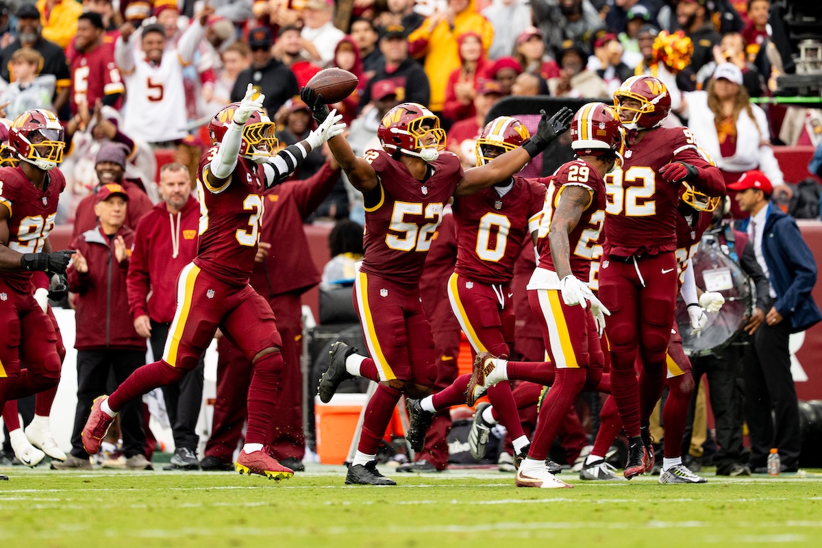 Commanders Pull Off 33-31 Upset Over Seahawks in Rainy Home Opener